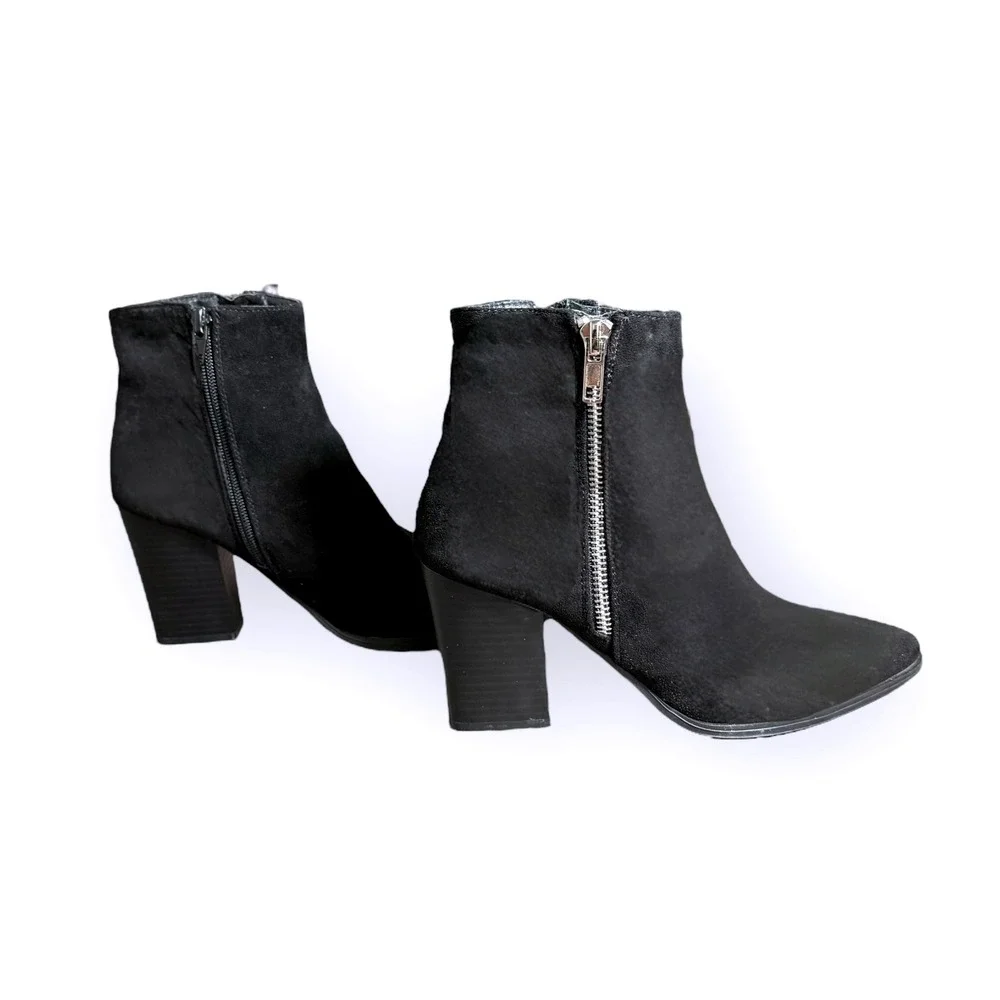 Forever 21 Black Suede Pointed Toe Ankle Booties Block Heel Zipper Detail Size 6